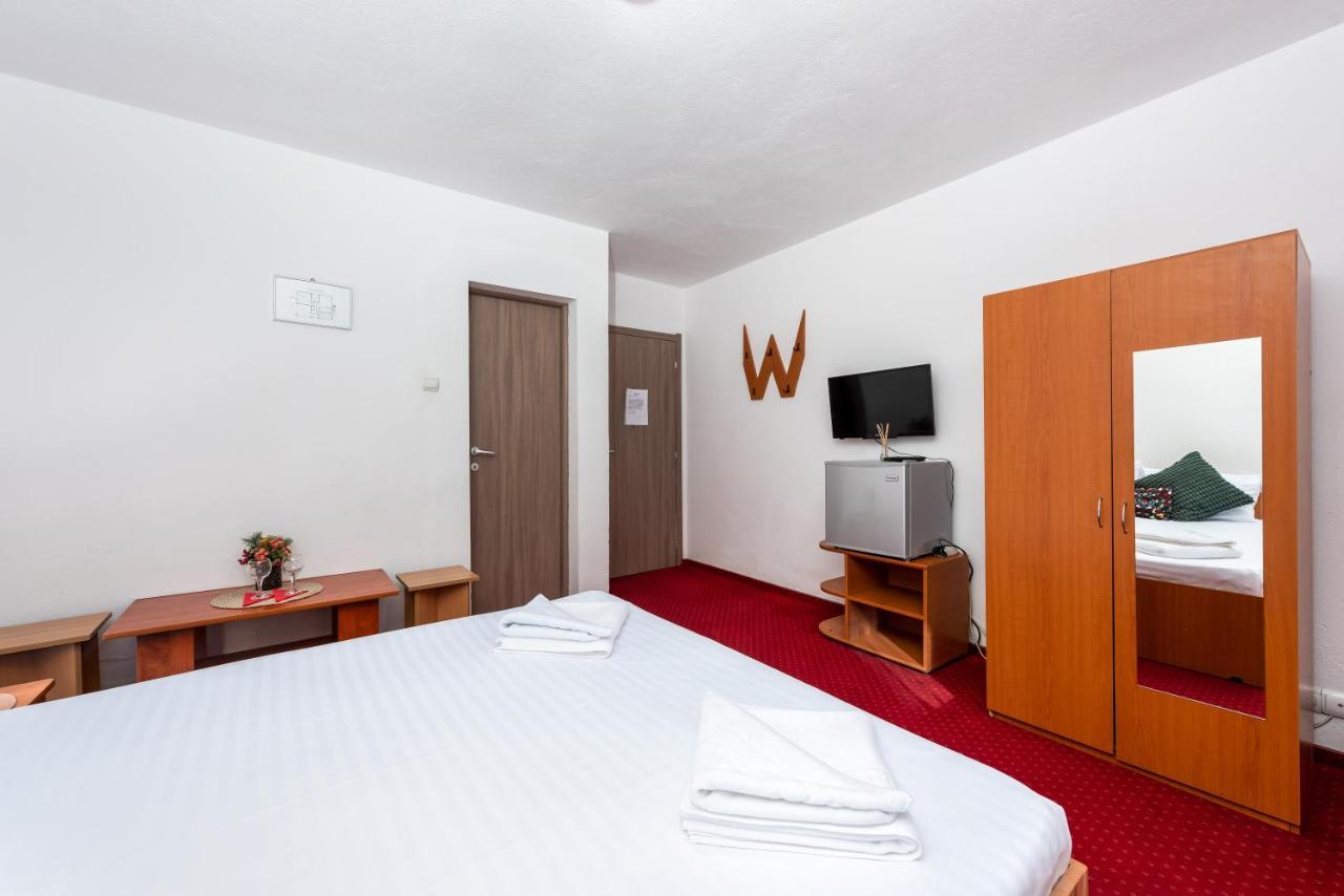 Pensiunea Ursuletul Paddington Predeal Exterior photo